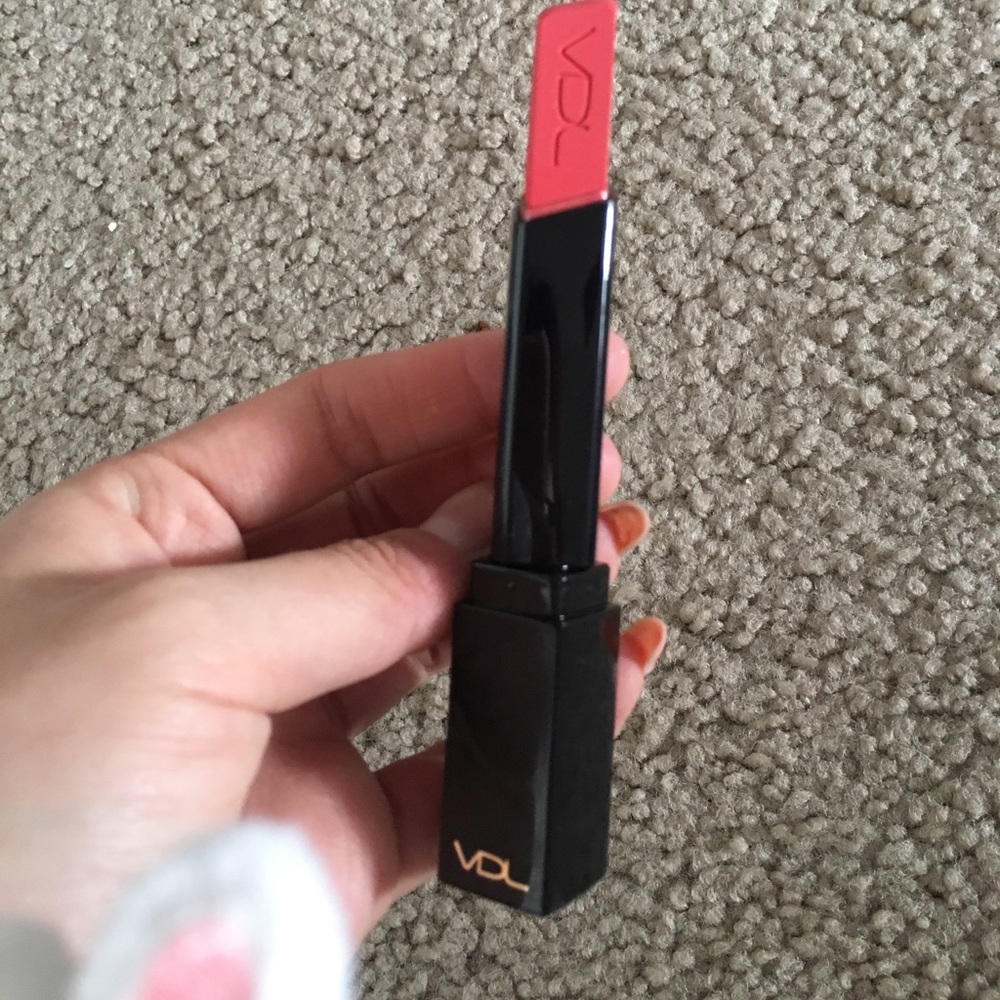 Korea Brand VDL pink lipstick 601