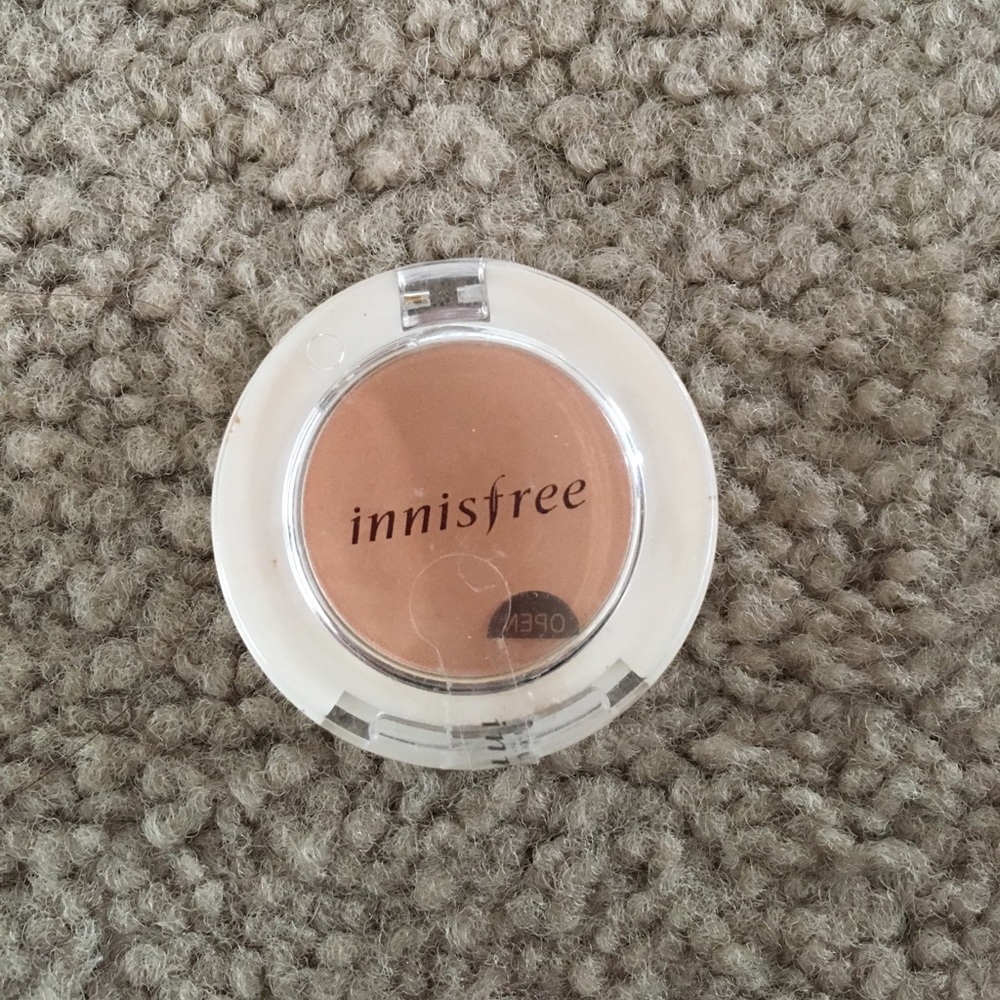 Innisfree eyeshadow korea brand