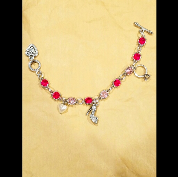 HANDMADE Bride-to-Be Rhinestone Charm Bracelet - Picture 2 of 6