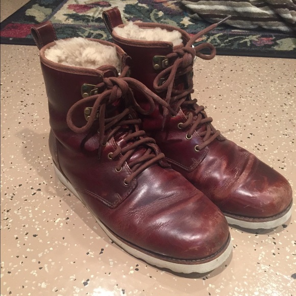 Men's UGG Australian boots size 10 - Picture 2 of 4