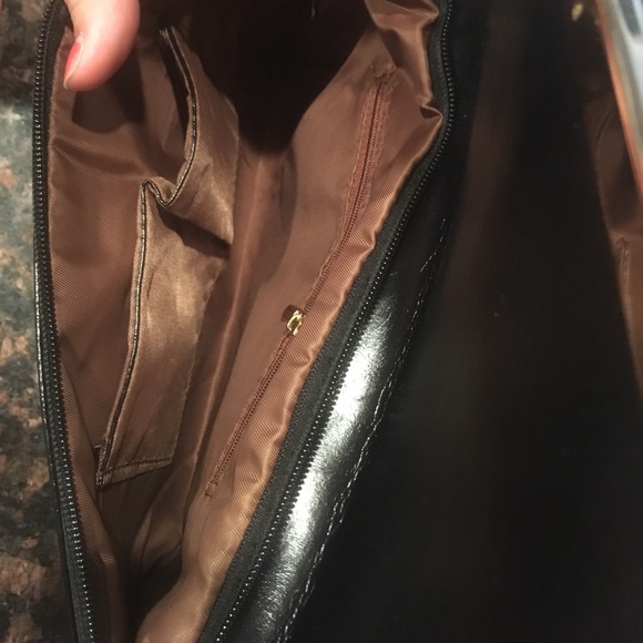 Black and gold envelope clutch - Picture 3 of 3