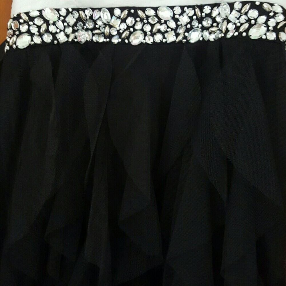 Dress - Picture 3 of 4