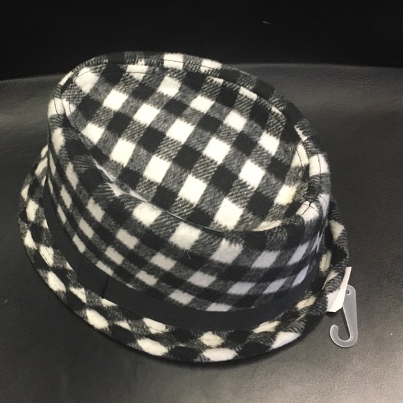 Hat - Picture 2 of 3