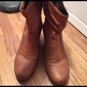 Steve Madden Brown Leather Booties Size 8
