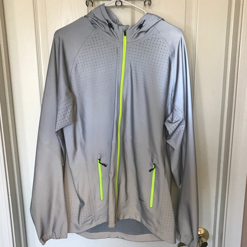 NIKE RUNNING JACKET