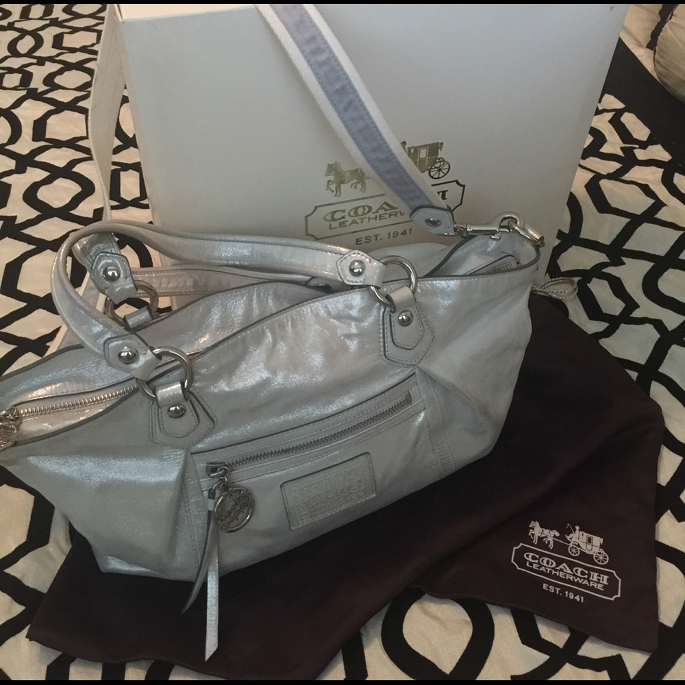 Coach Poppy Wht Shimmer handbag/cross body bags