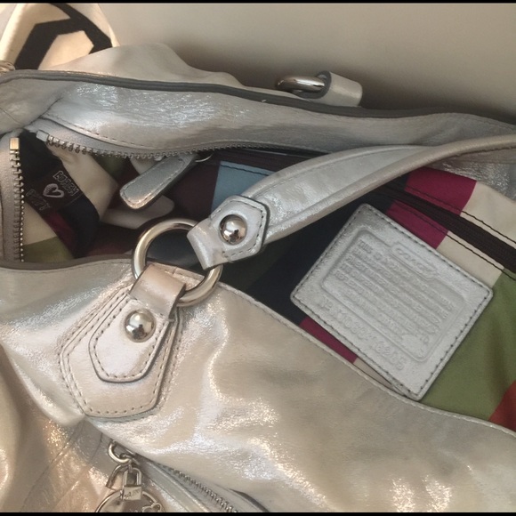 Coach Poppy Wht Shimmer handbag/cross body bags - Picture 2 of 4