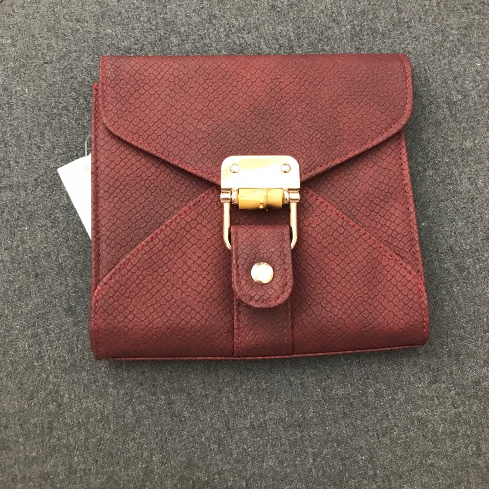 Fashion envelope clutch