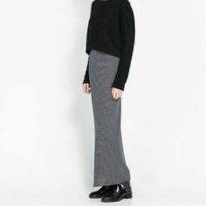 Zara maxi skirt t-shirt collection