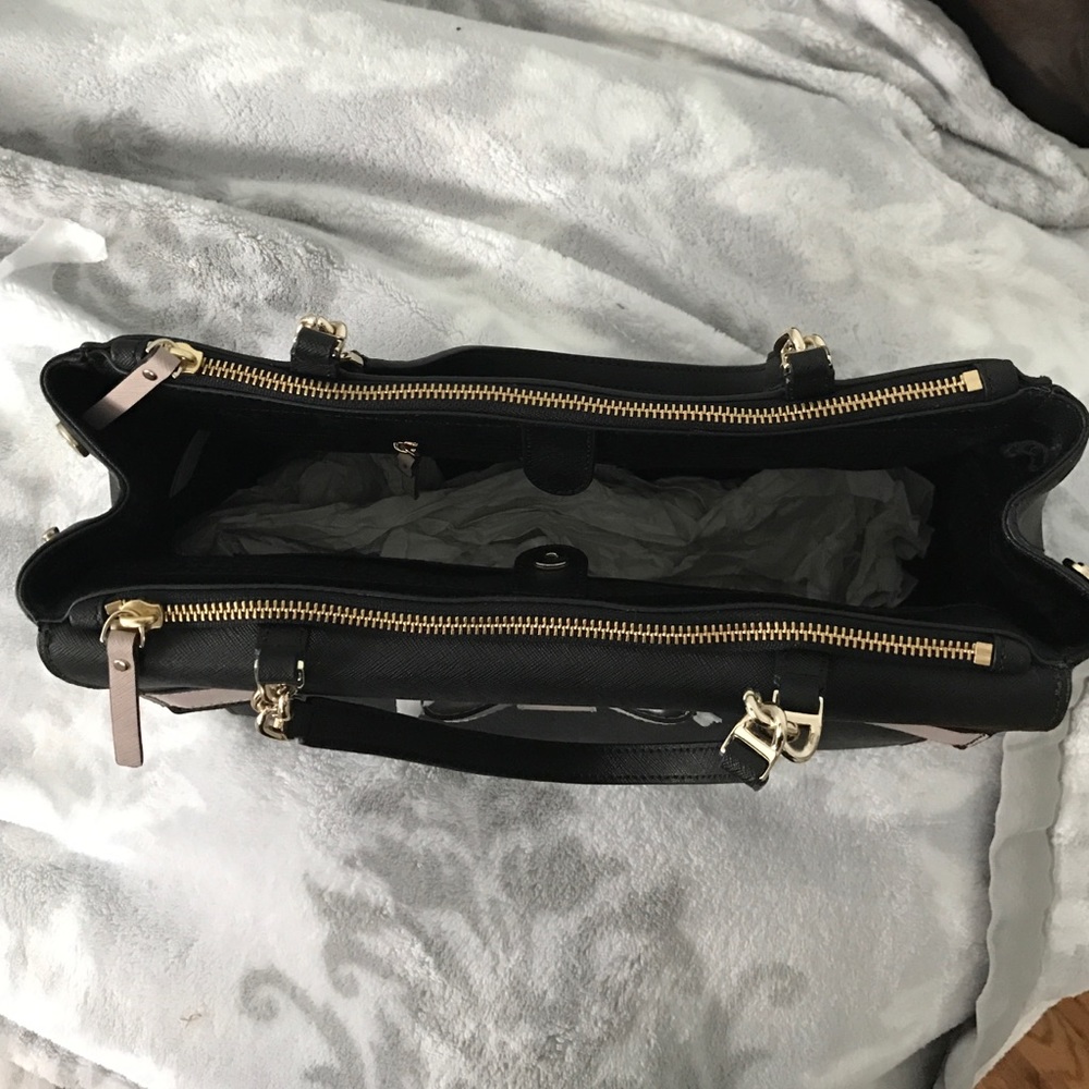 Kate spade handbag 🎀 - Picture 2 of 7