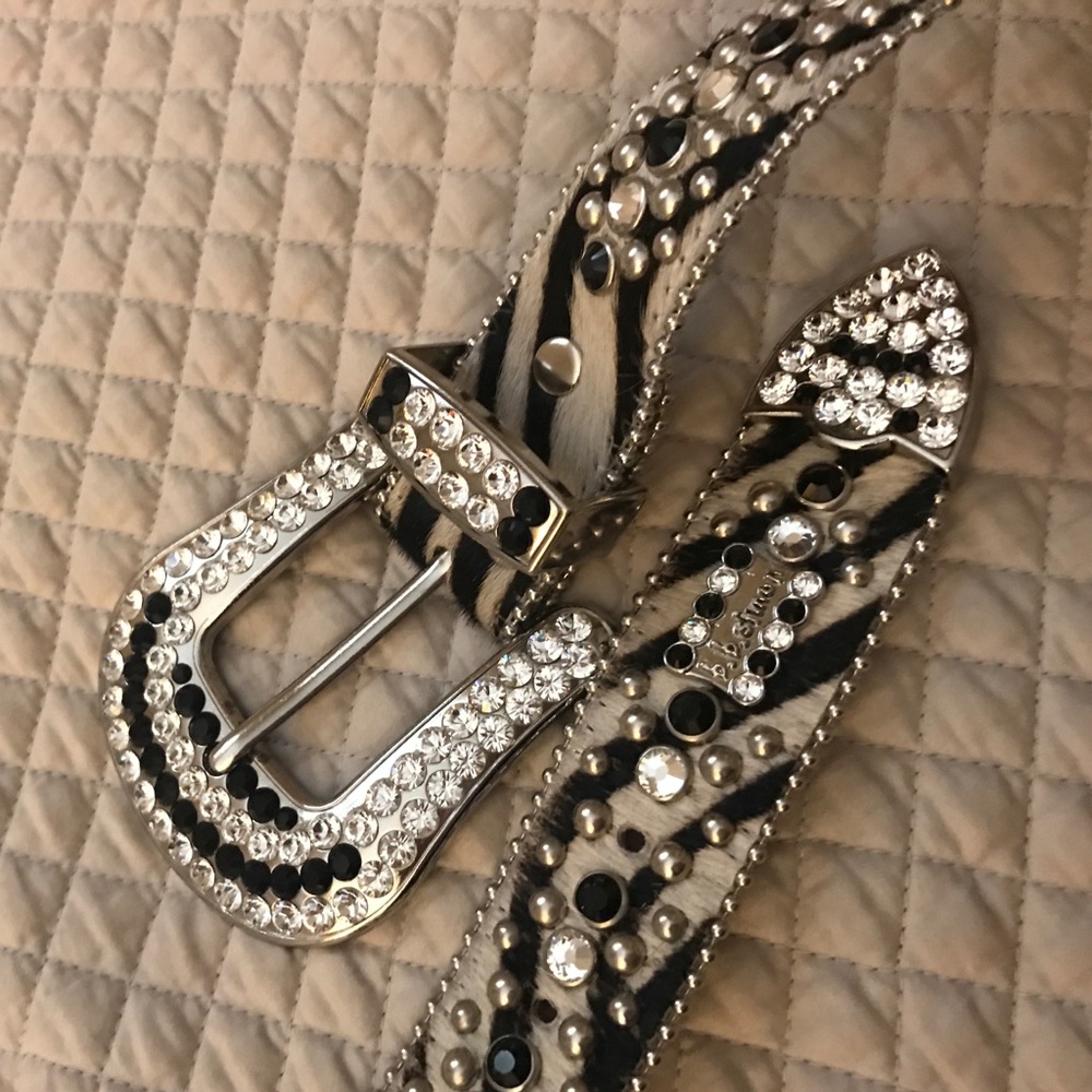 SWAROVSKI CRYSTALS AUTHENTIC