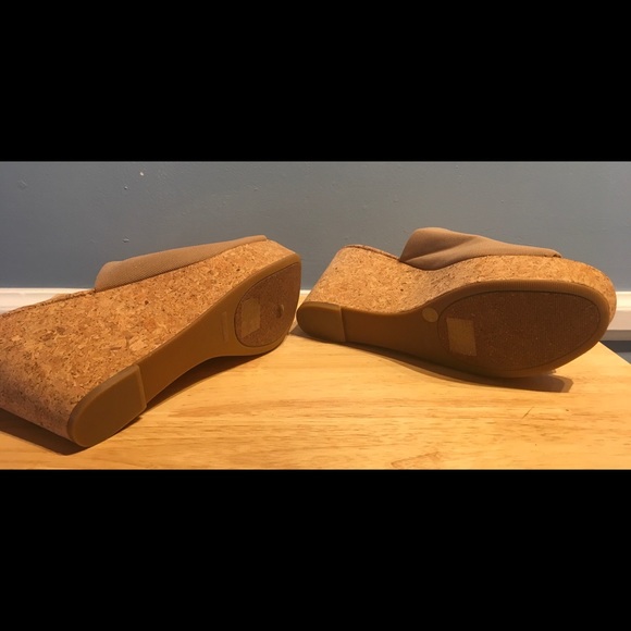 Lucky Brand Gorgeous Platform Wedges, NEW!! - Picture 4 of 4