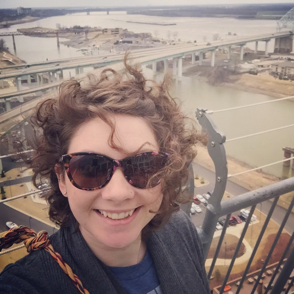 Meet your Posher, Elizabeth