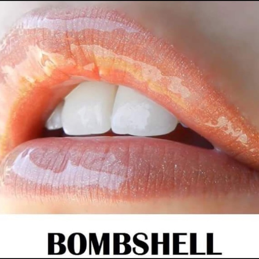 Bombshell LipSense 👄 Color