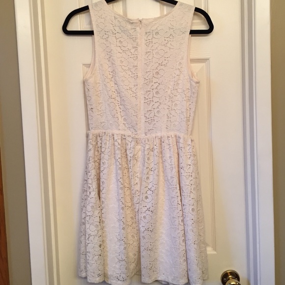 Forever 21 off white lace dress - Picture 4 of 4