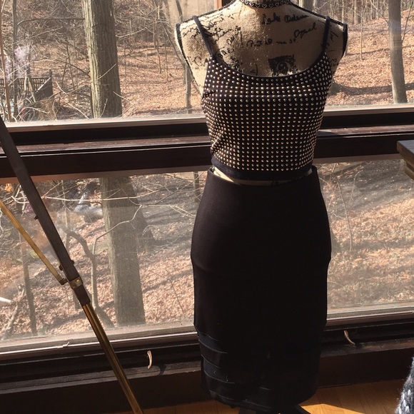 Gold studded crop top. - Picture 2 of 3