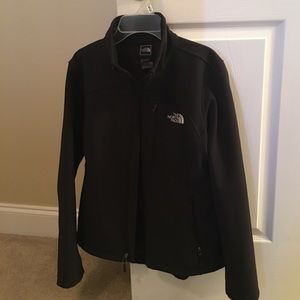 Women's Northface Apex Softshell Jacket size small