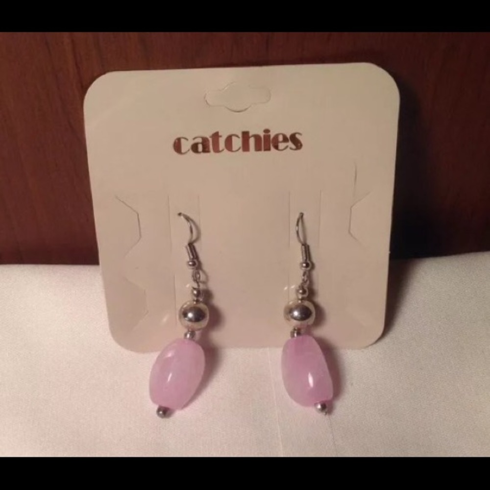 Catchiest pink stone dangle earrings
