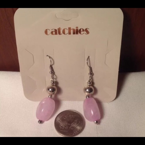Catchiest pink stone dangle earrings - Picture 2 of 3