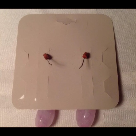 Catchiest pink stone dangle earrings - Picture 3 of 3