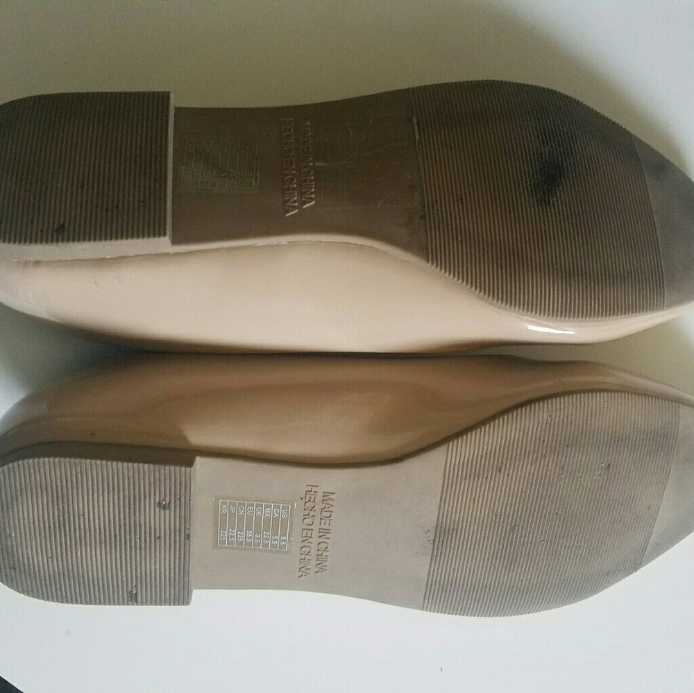 flat shoe - Picture 2 of 2