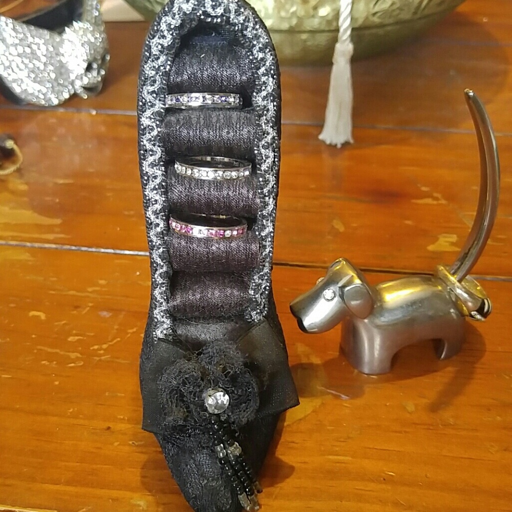 Ring holders can sell together or separately
