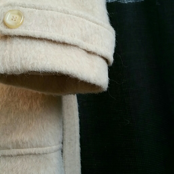 Additional photos of Lama Coat @lvfashionista17 - Picture 2 of 6