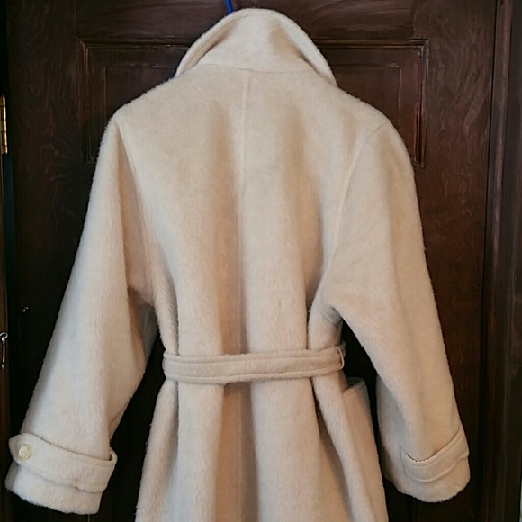Additional photos of Lama Coat @lvfashionista17 - Picture 5 of 6