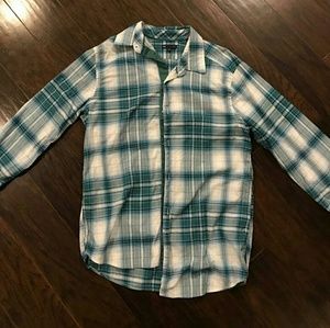 Men's GAP button down shirt
