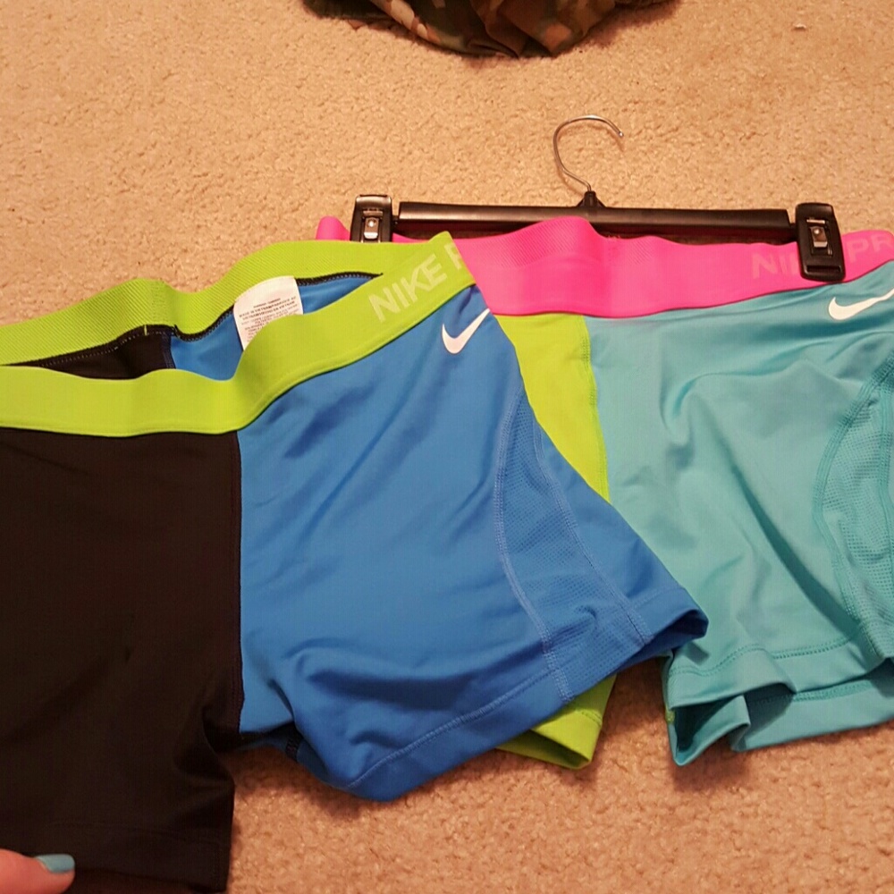 FINAL 2 NWOT nike dri fit  shorts