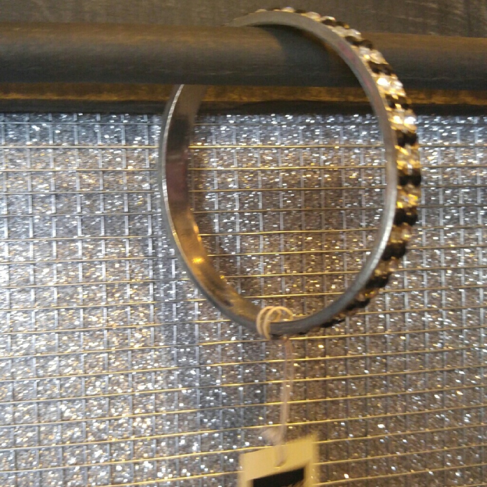 Bangle bracelet - Picture 2 of 2