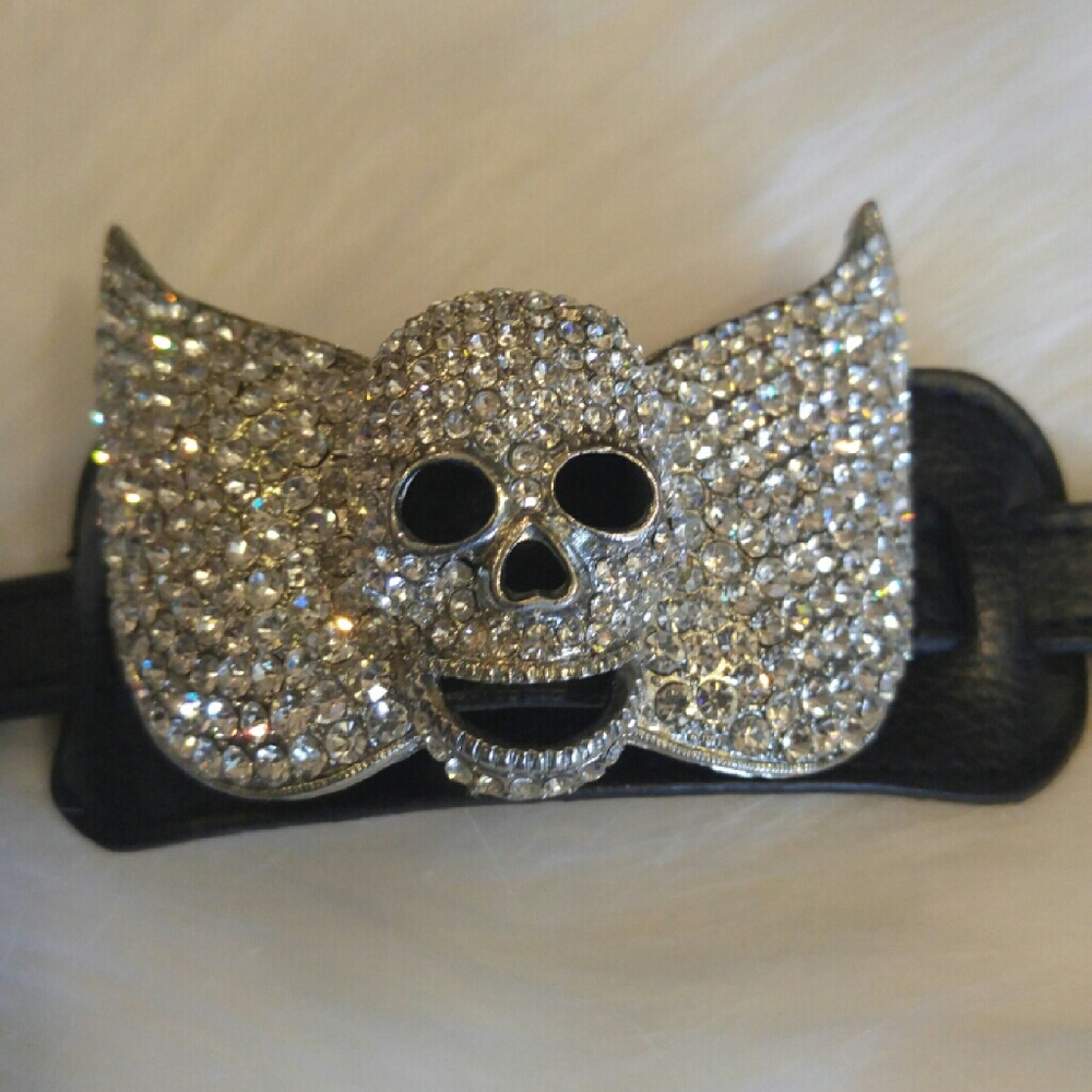 Crystal skull with wings bracelet