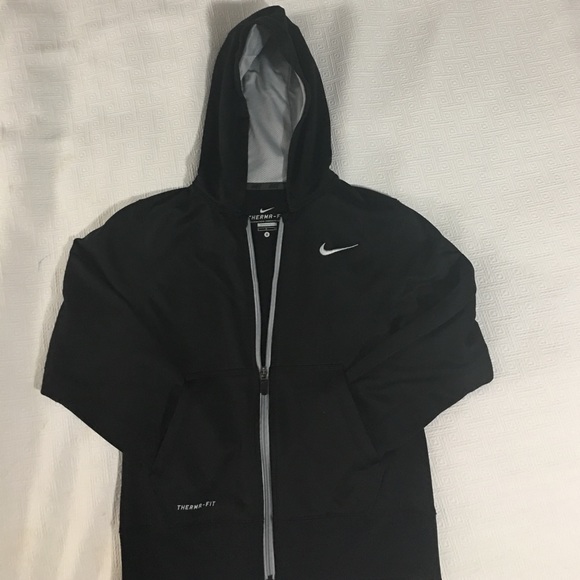 Nike Therma-Fit Other - Nike Therma-Fit Youth Small Black hooded jacket.