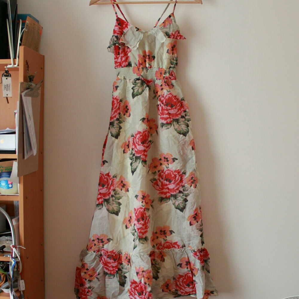 Sold 🚫 Aeropostale floral maxi dress