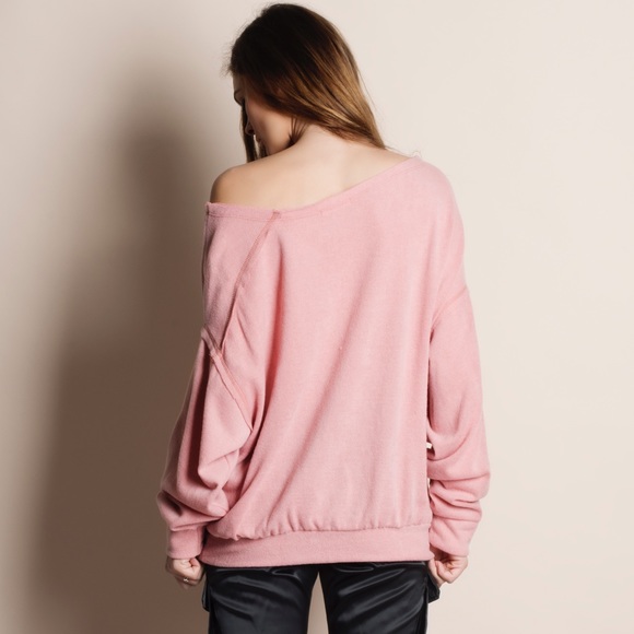 Slouchy Oversized Sweater Top - Picture 3 of 4