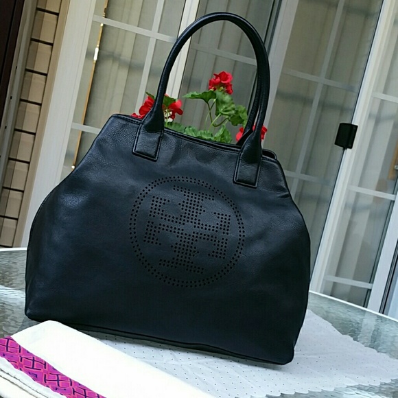 Tory Burch Handbags - Auth tory burch perforated logo large bag