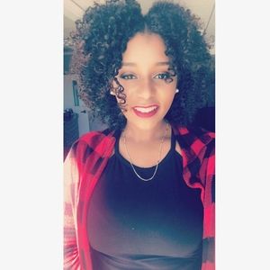 Meet your Posher, Brittney