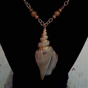 Meet your Posher, Jewelzby