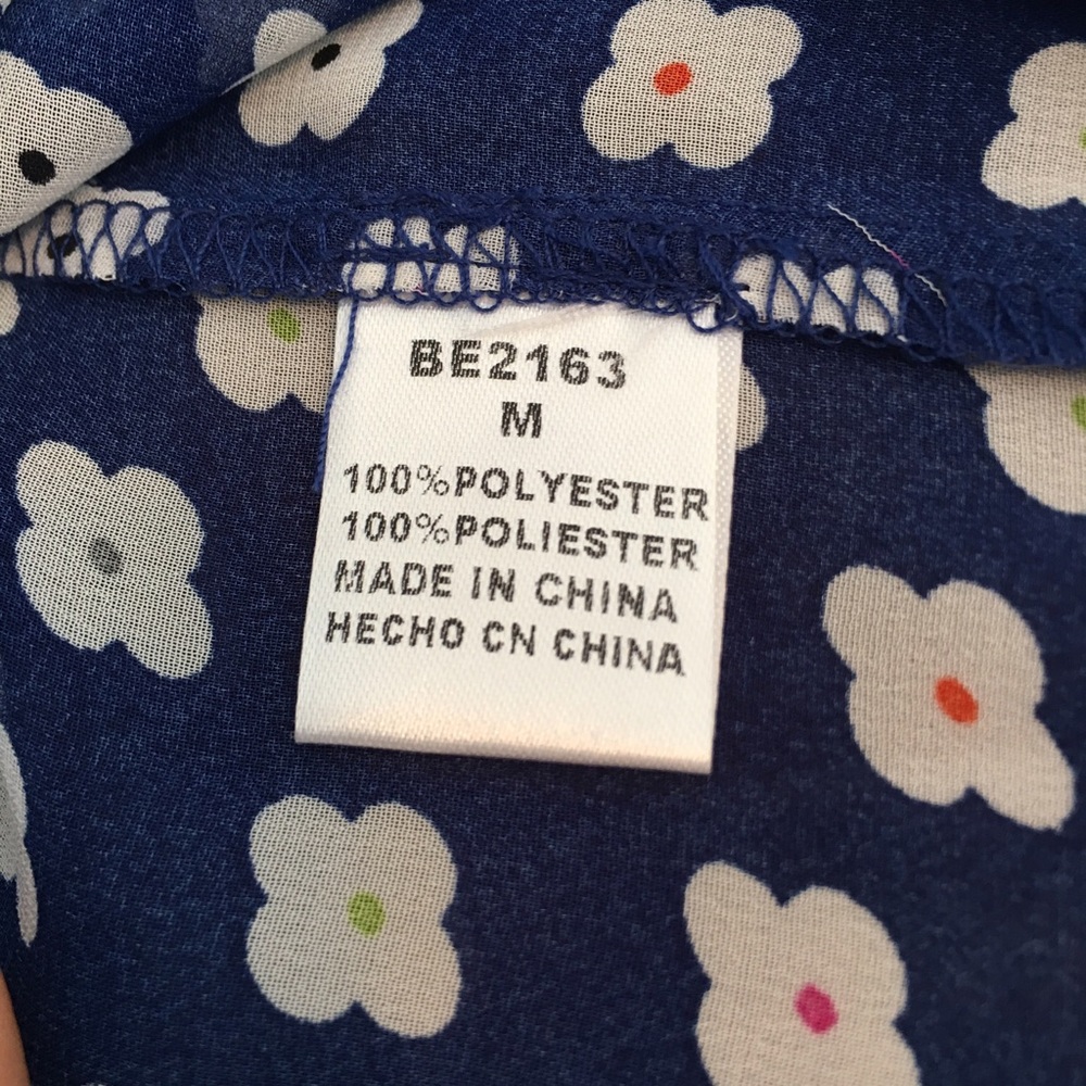 Papermoon blue floral top- size medium - Picture 5 of 5