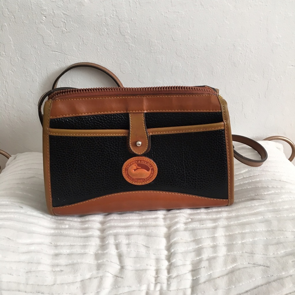 ❗️FINAL MARKDOWN❗️Dooney & Bourke navy satchel