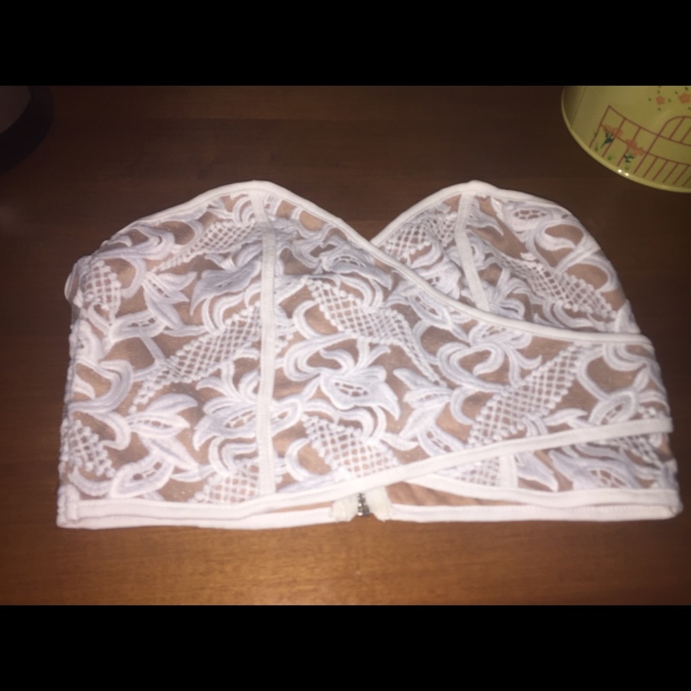 Toni.com crop top