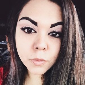 Meet your Posher, Alanna