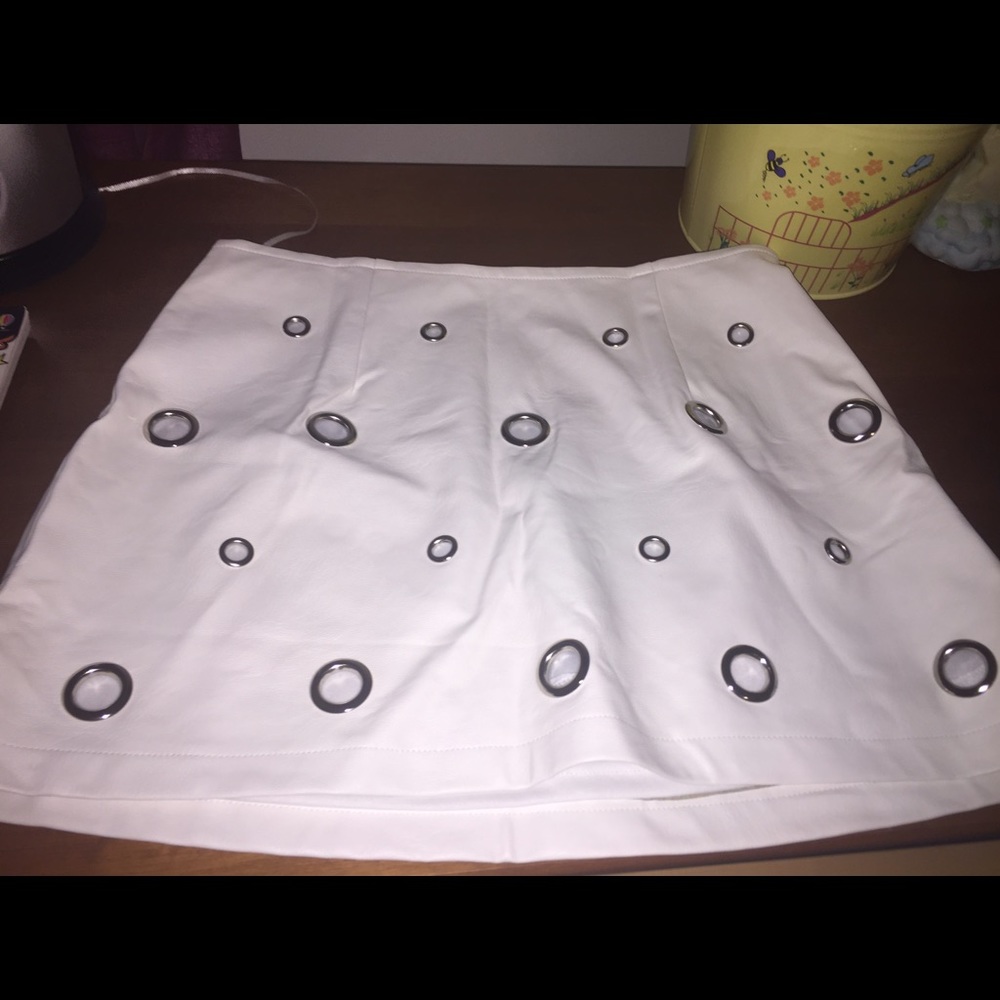 Tobi.com skirt never used