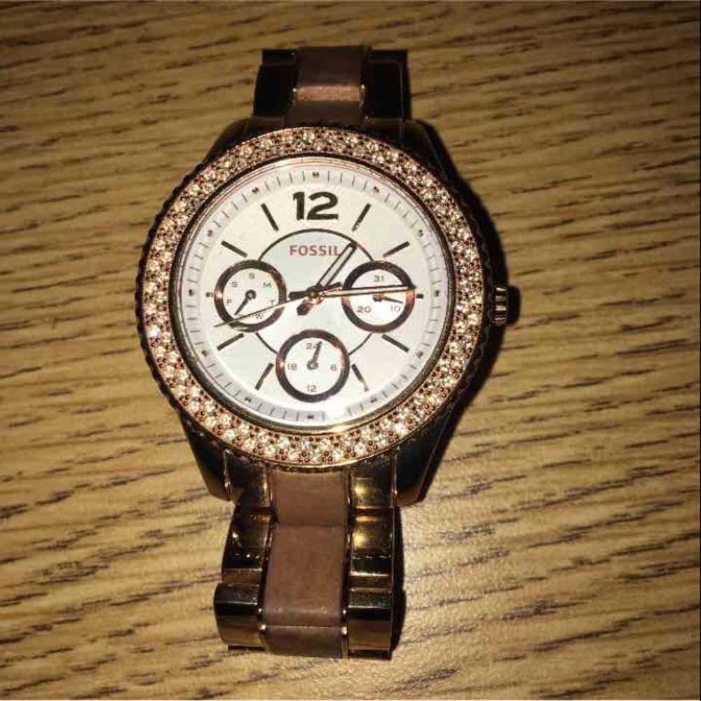 Rose gold Fossil watch