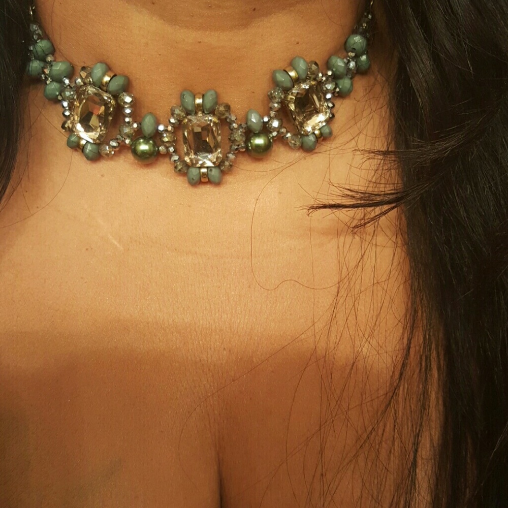 Green gemstone necklace