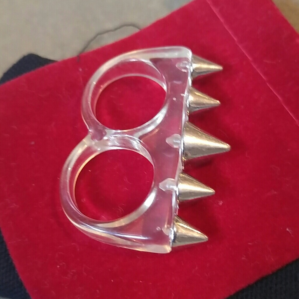 Spiked ring