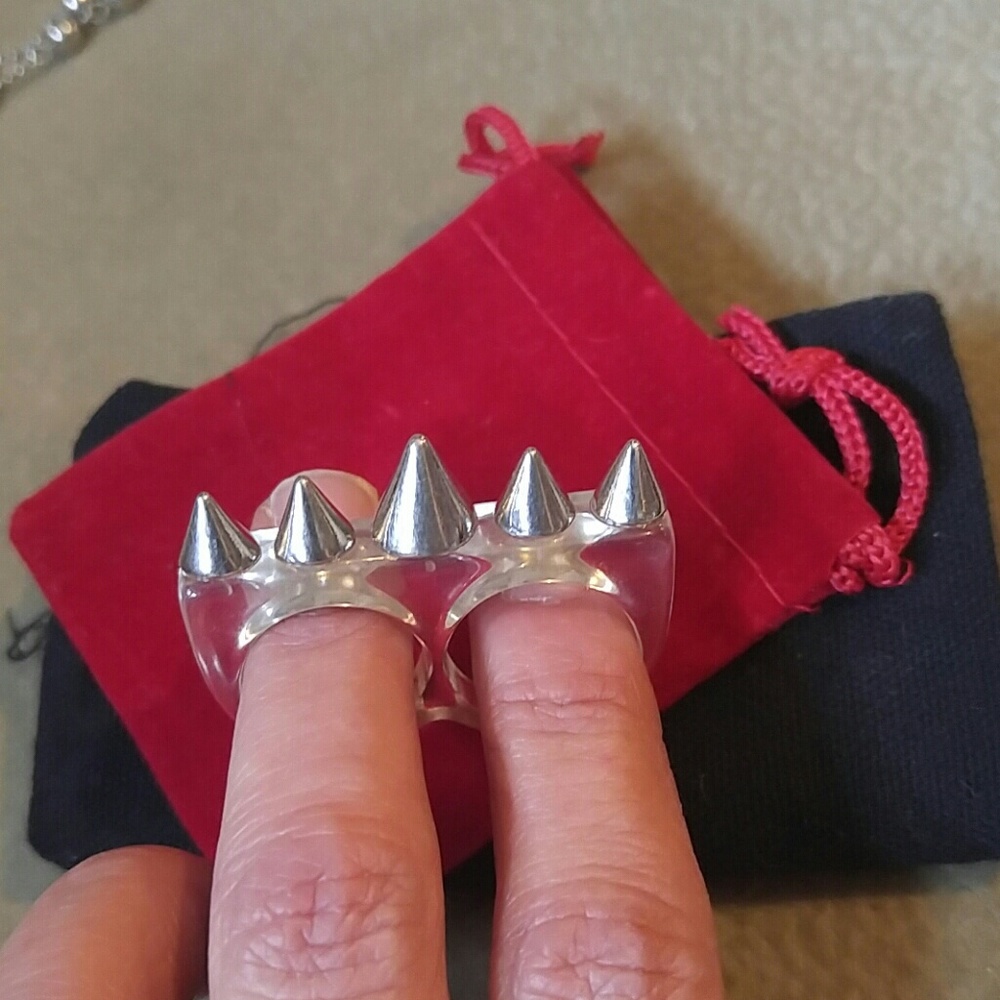 Spiked ring - Picture 2 of 3