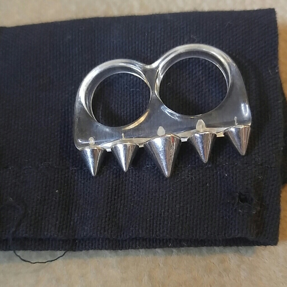 Spiked ring - Picture 3 of 3