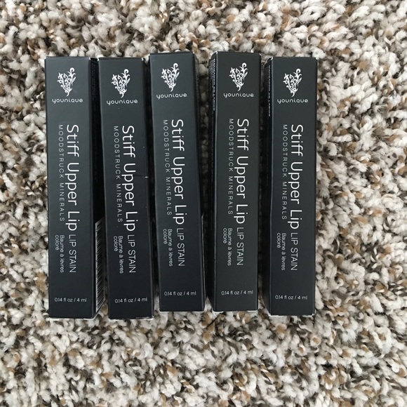 Younique Lip Stain - Picture 1 of 2