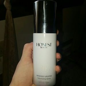 Honest beauty "Honestly uplifted volumizing spray"
